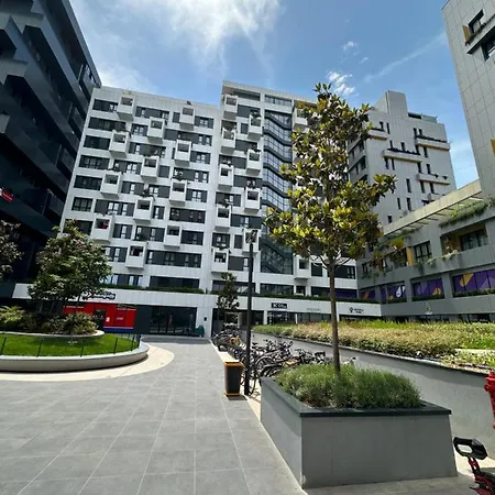 Homerent 21 Square * Tirana