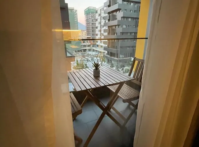 Homerent 21 Square