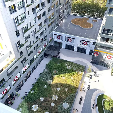 21 Square Luxury Center *