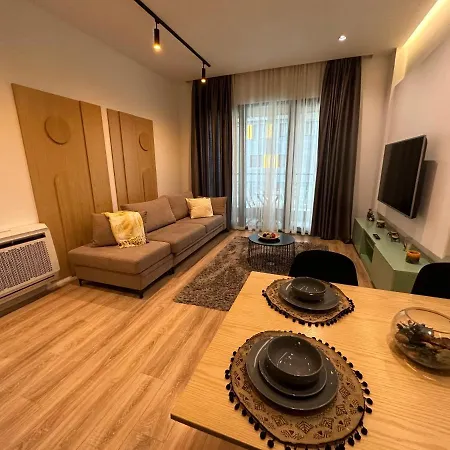 21 Square Luxury Center Апартаменты *